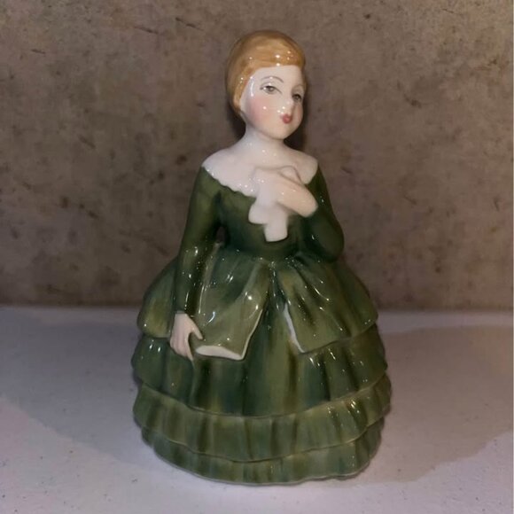 Royal Dalton Bell lady 1960s figurine - Picture 1 of 2